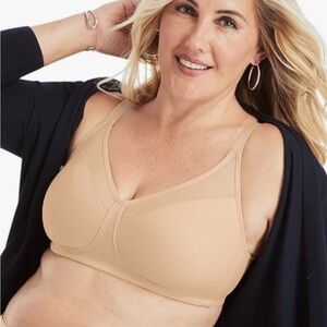 3 Playtex smoothing minimizer Comfort Seamless Wireless 3 Bras